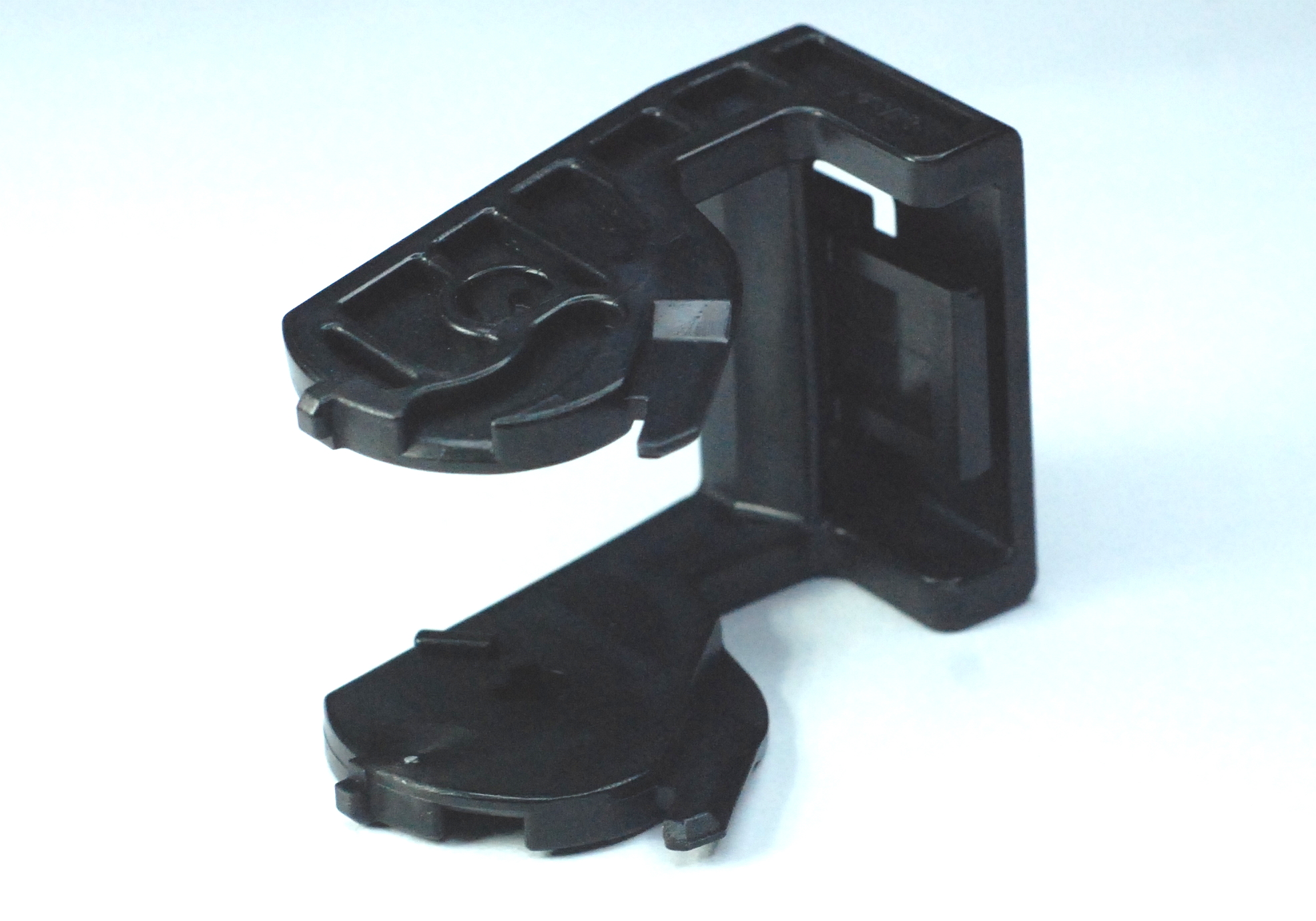 025060110 48F LEVER